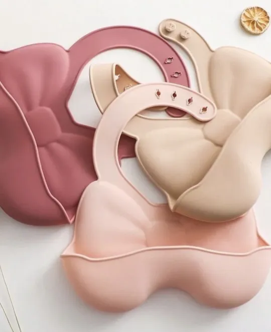 Bow Silicone Bib